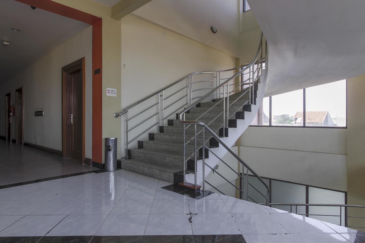 Reddoorz Plus Near Grage City Mall Cirebon Exterior foto